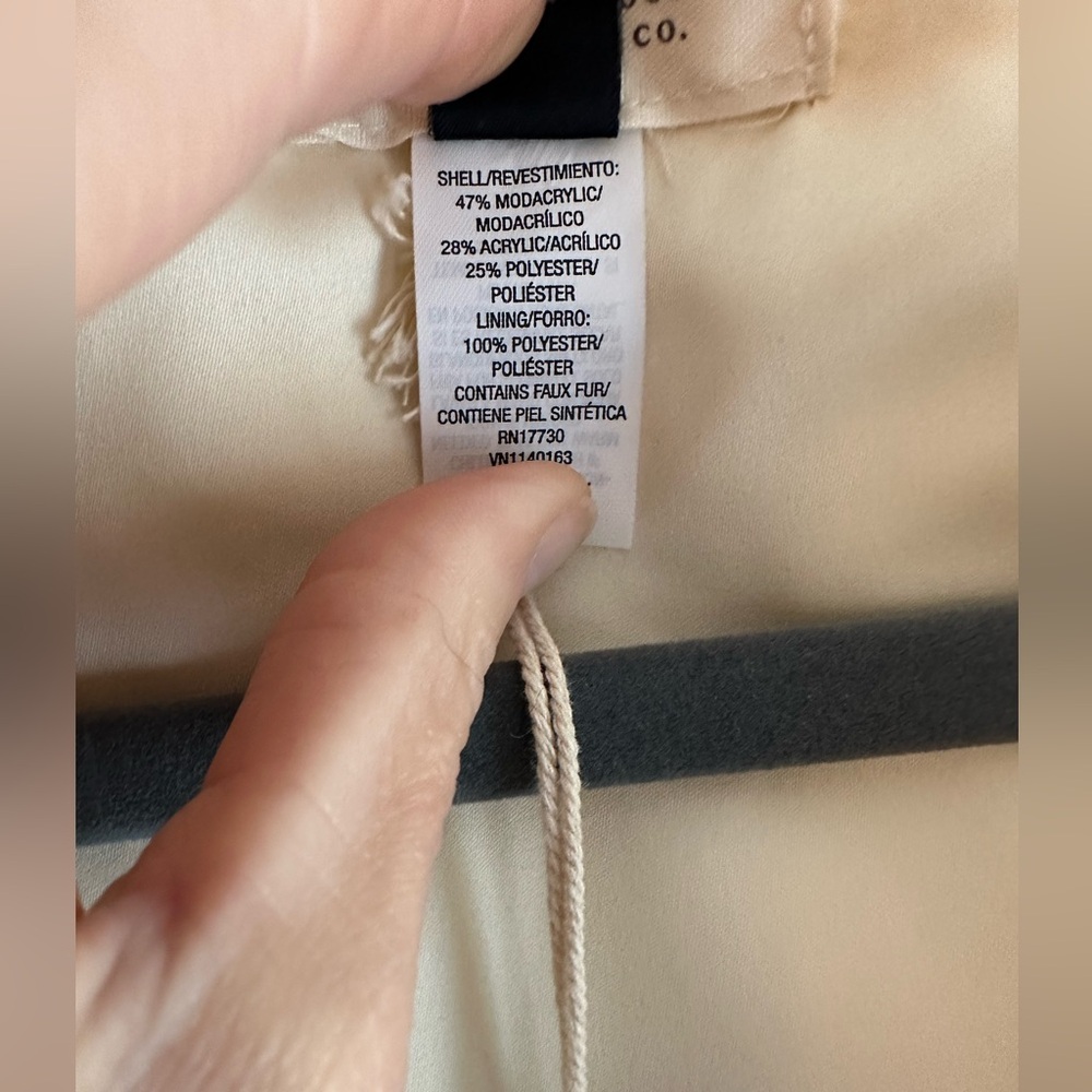 Universal Thread Cream Fuzzy Vest - Picture 9 of 9